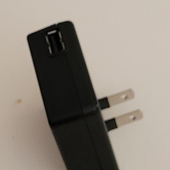 Nikon EH-70P AC Adapter Charger - Picture 4 of 11